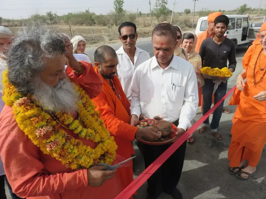 vishwaguruji-visits-om-ashram bodyImage